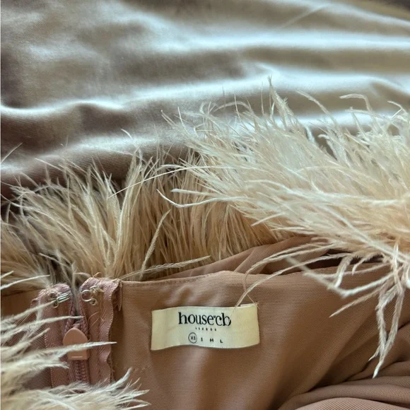 House of CB Blush Feather Corset Bodysuit XS | Off Shoulder Party Look - Picture 7 of 8